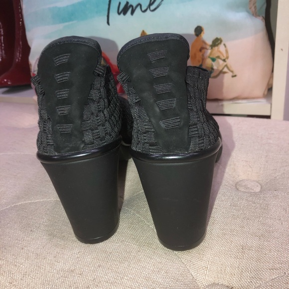 Steven By Steve Madden Elastic Black Platform - Picture 3 of 11